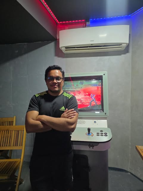 ELVIS, mestre de The King of Fighters 2002